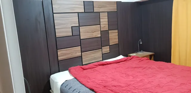 Cama funcional con respaldo y cajones
