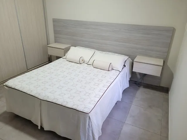 Cama funcional con respaldo y cajones