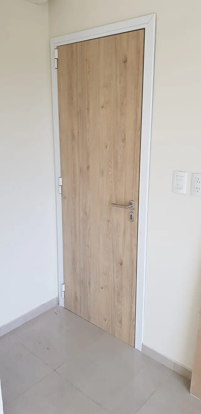Puerta placa símil roble