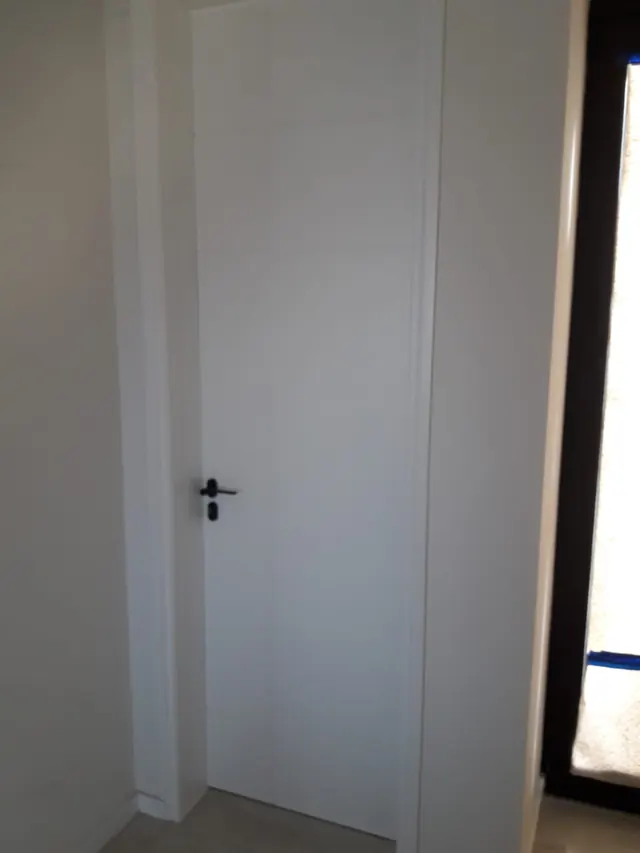 Puerta placa blanca